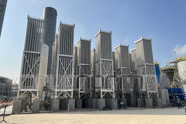 low pressure natural draft ambient air heated vaporizer